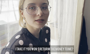 Мастурбируют девушке